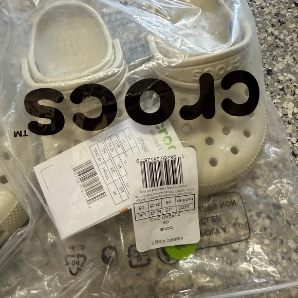 Bundle of 2 -NWT Crocs Bone Neutral Color - c8 and c9 - Picture 3 of 5